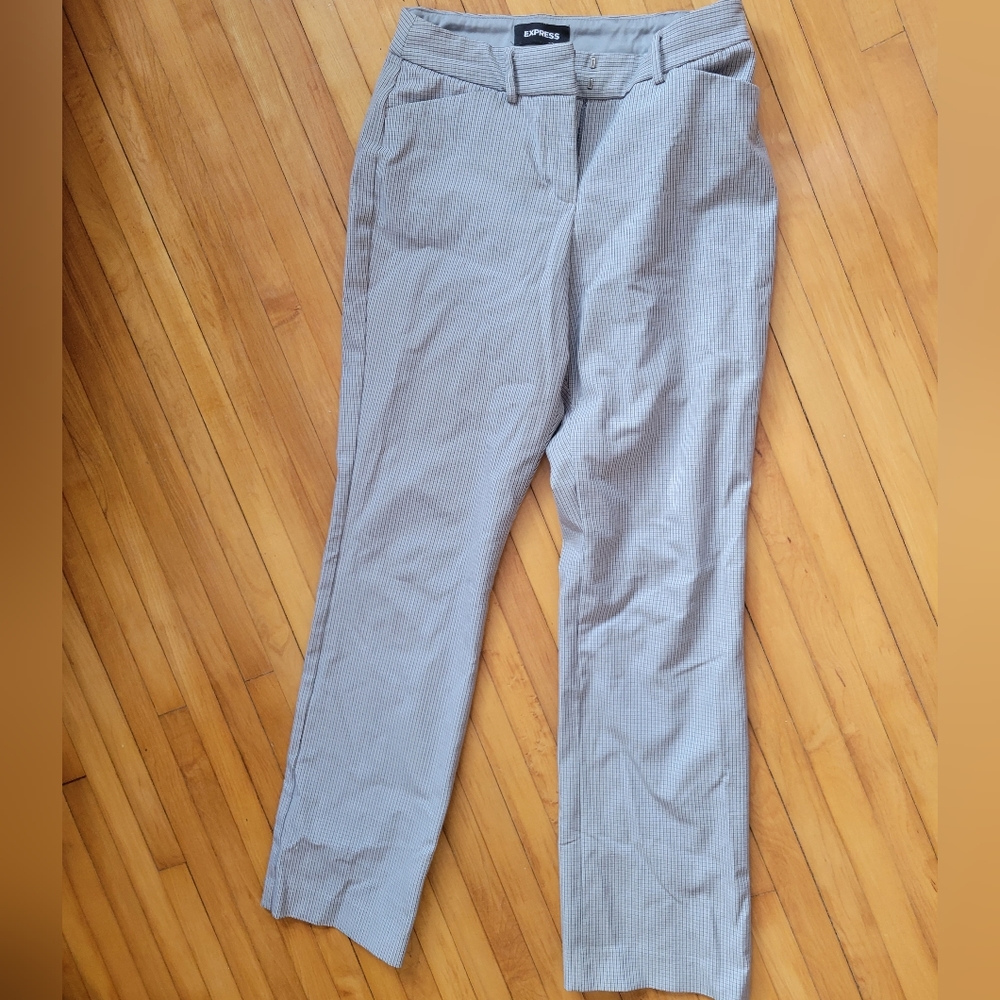 Express Publicist Barely Boot sz 0 short